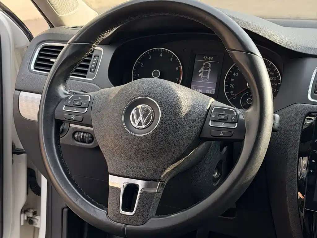 Volkswagen Sagitar — миниатюра 14