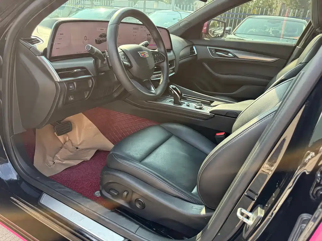 Cadillac CT5 — миниатюра 8