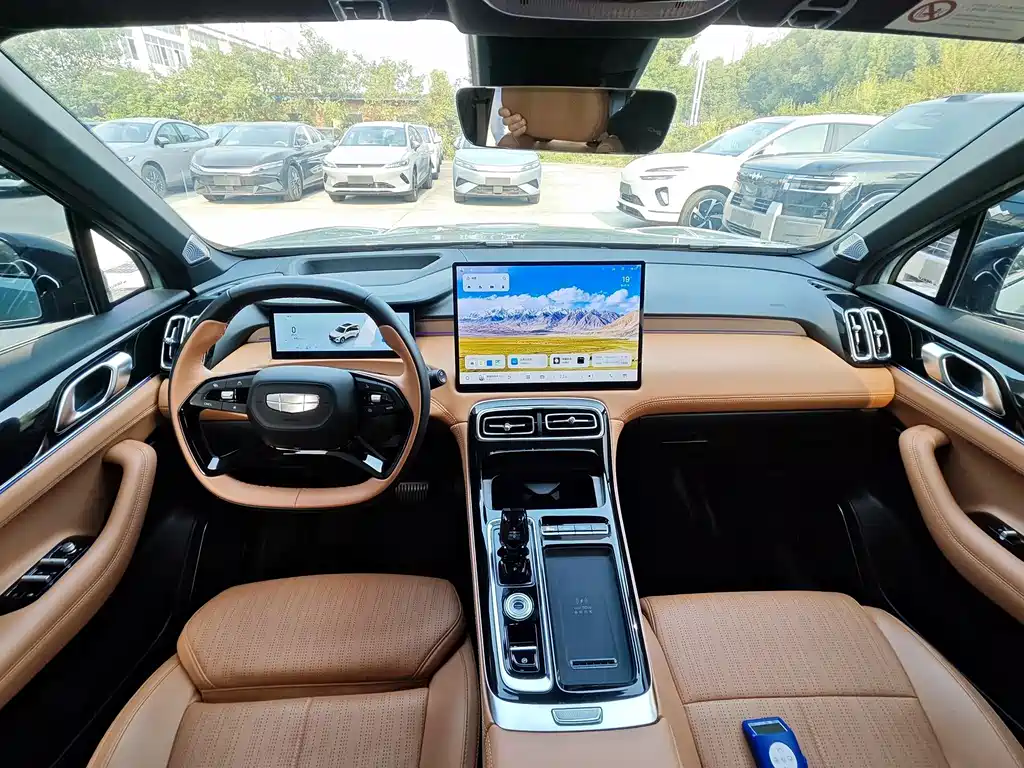 Geely Boyue L — миниатюра 10