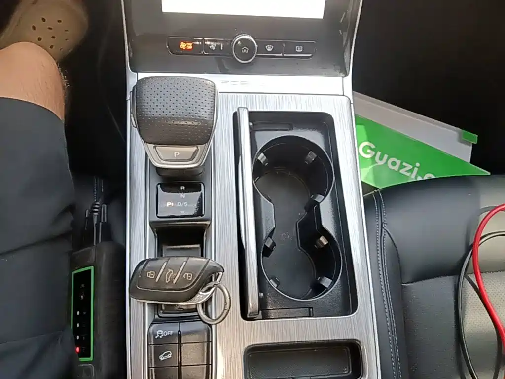 Roewe RX5 — миниатюра 14