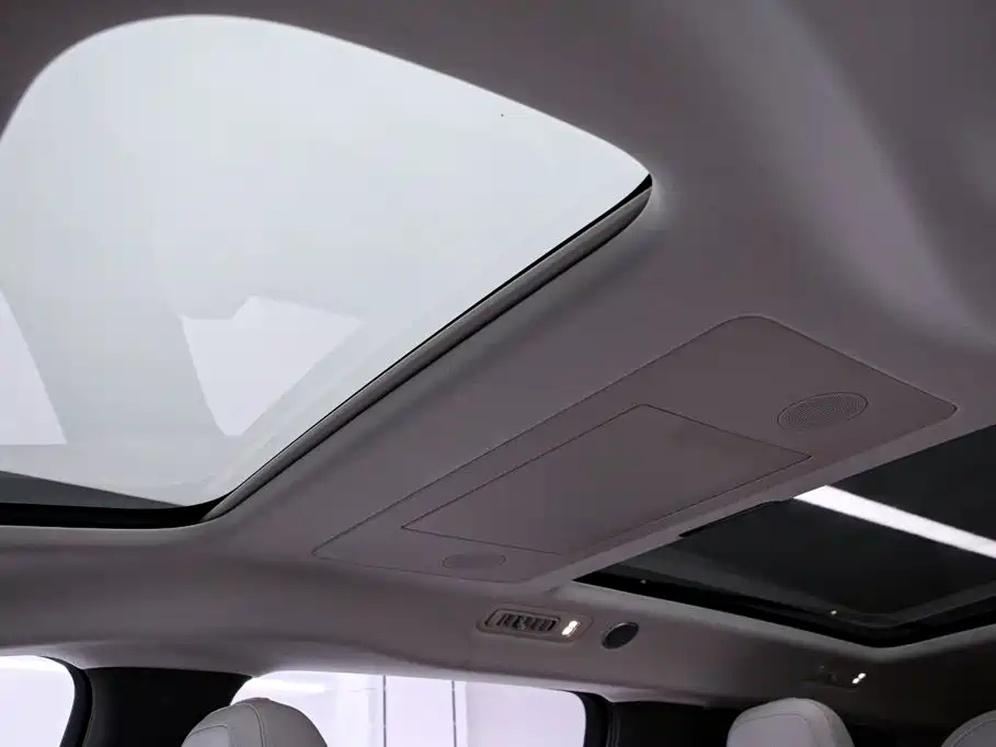 Li Auto Li MEGA — миниатюра 11