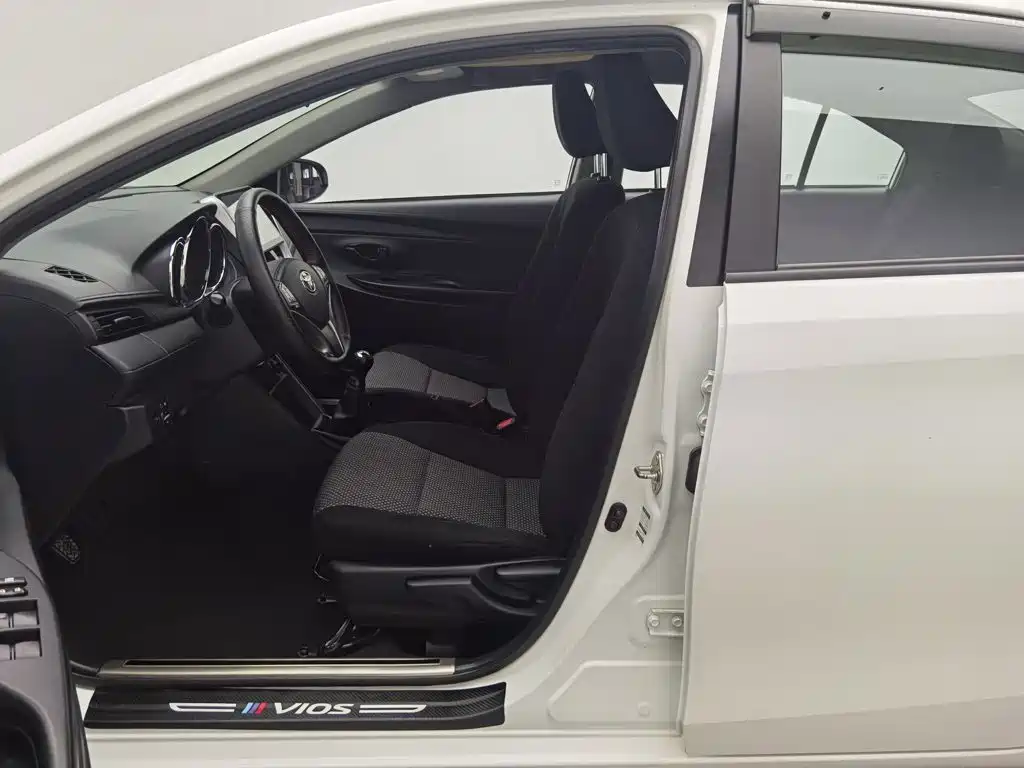 Toyota Vios — миниатюра 10