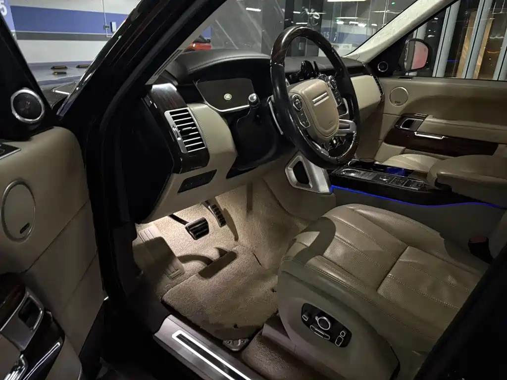 Land Rover Range Rover — миниатюра 2