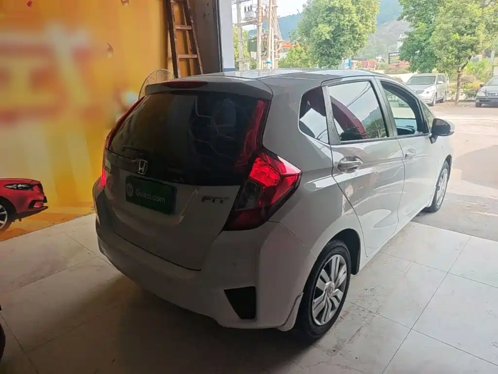 Honda Fit — миниатюра 7