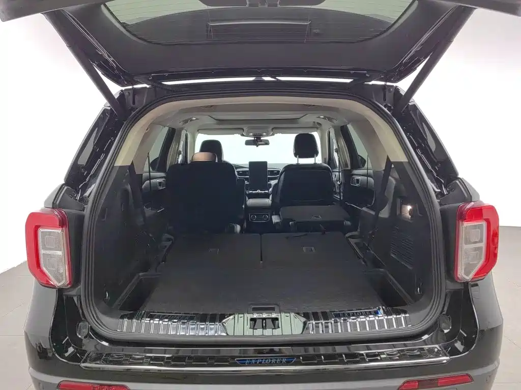 Ford Explorer — миниатюра 16