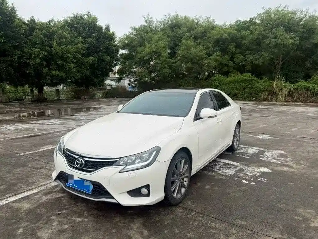 Toyota Reiz