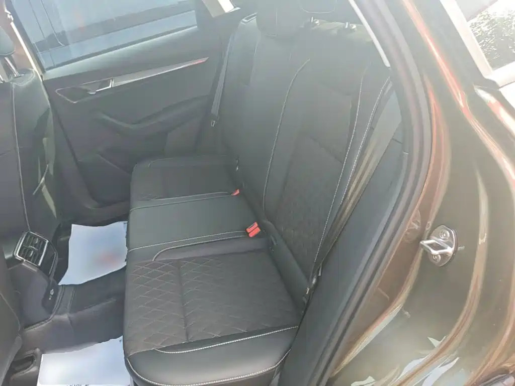 Skoda Karoq — миниатюра 17