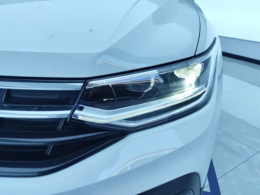 Volkswagen Tiguan L — миниатюра 5