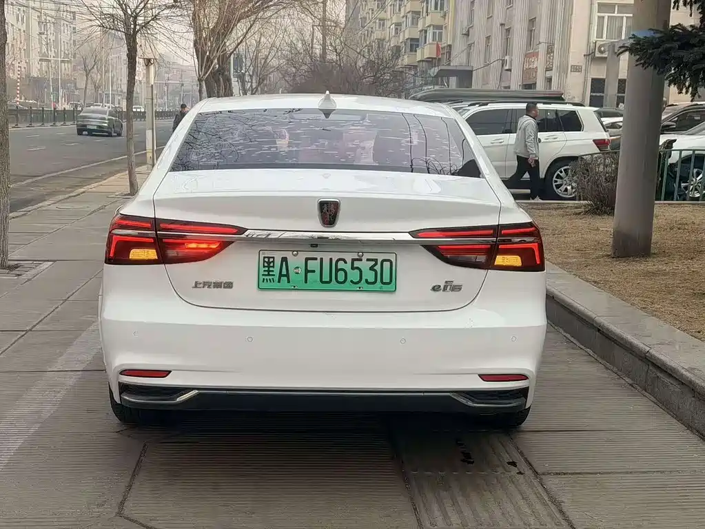 Roewe i6 New Energy — миниатюра 6