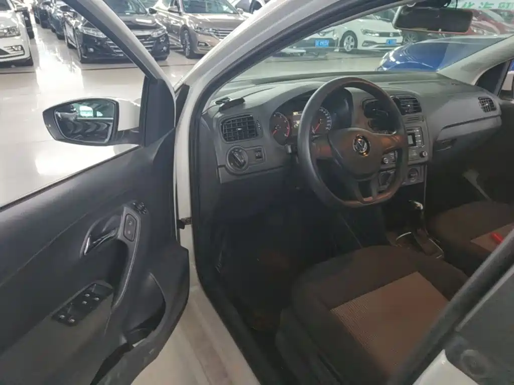 Volkswagen Polo — миниатюра 16