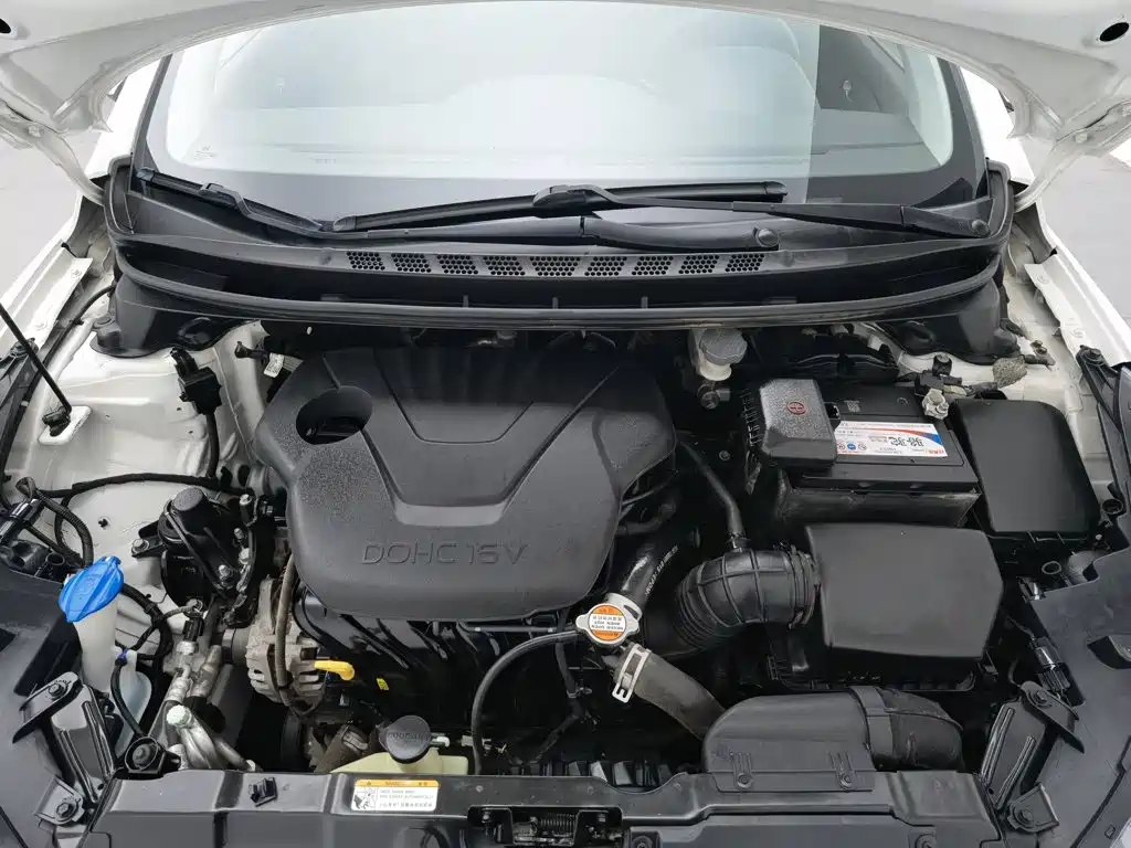 Hyundai Elantra Langdong — миниатюра 6