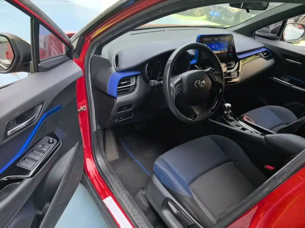 Toyota C-HR — миниатюра 16