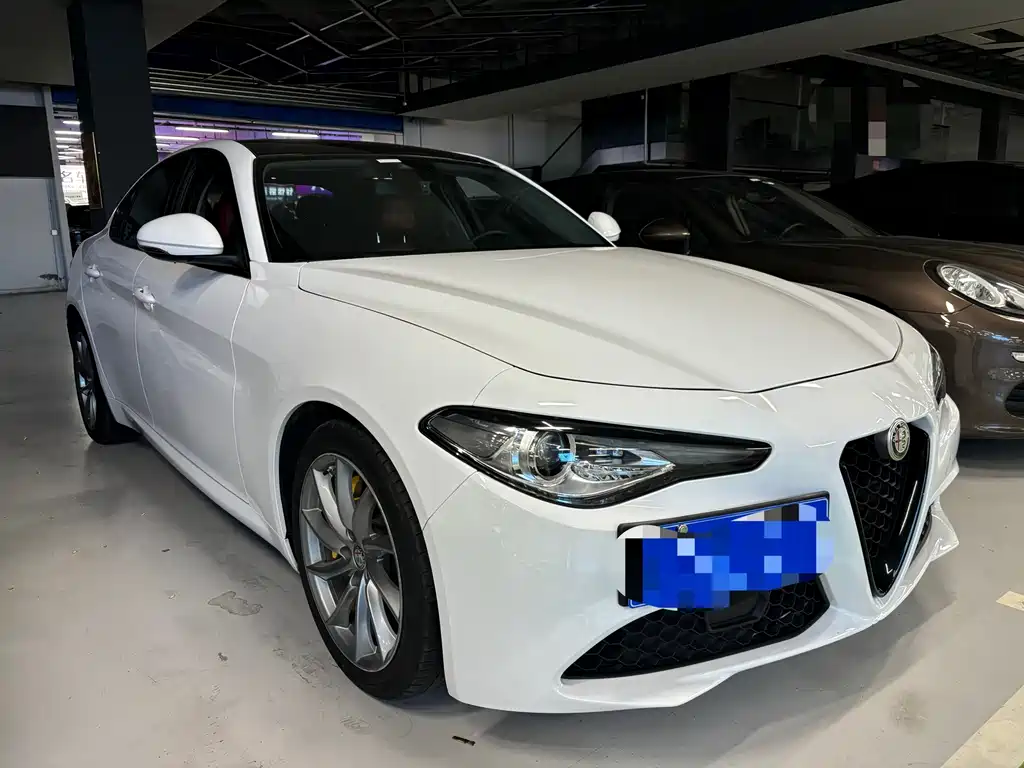 Alfa Romeo Giulia — миниатюра 3