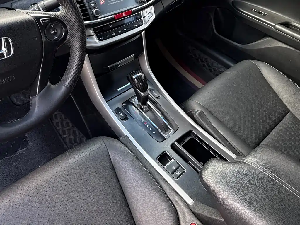 Honda Accord — миниатюра 11