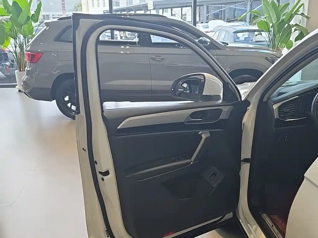 Volkswagen Tayron — миниатюра 8