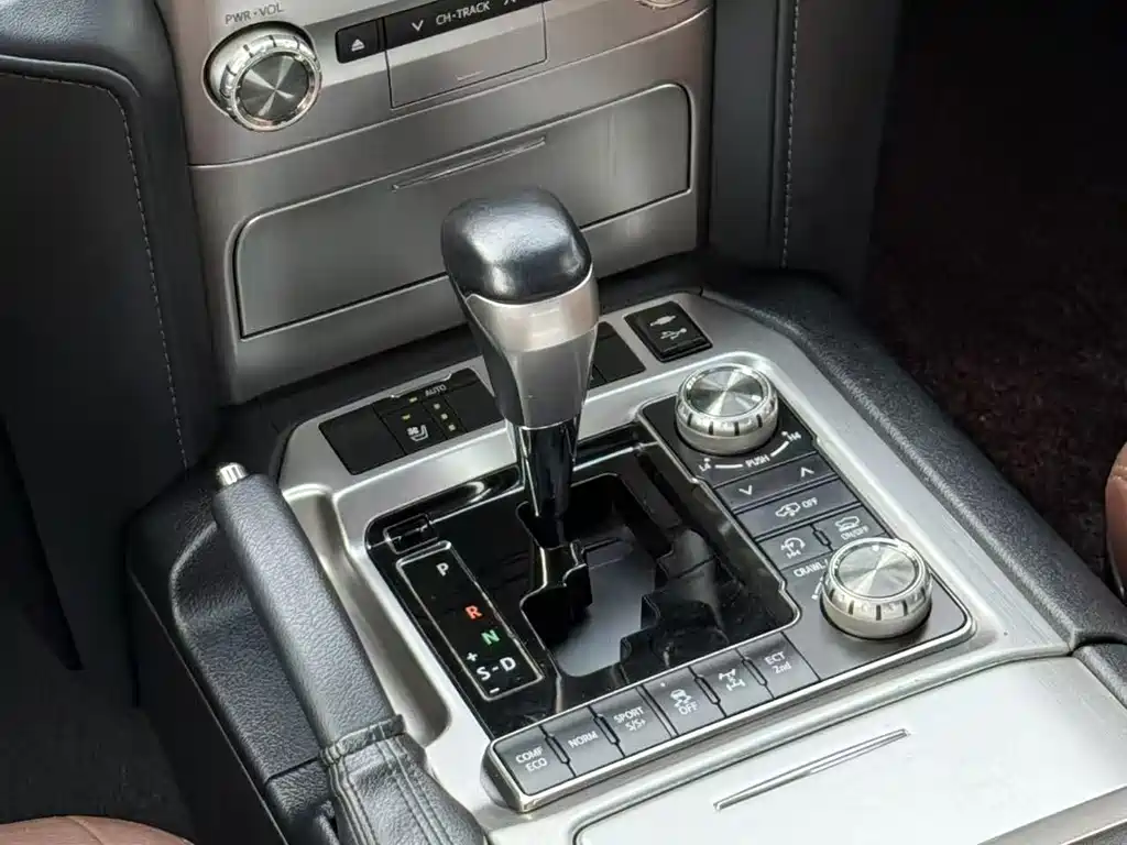 Toyota Land Cruiser — миниатюра 9