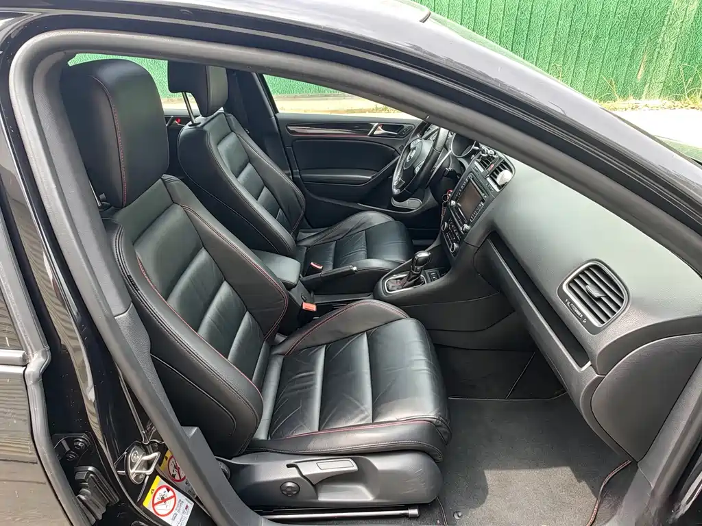 Volkswagen Golf GTI GTI 2012 2.0TSI GTI