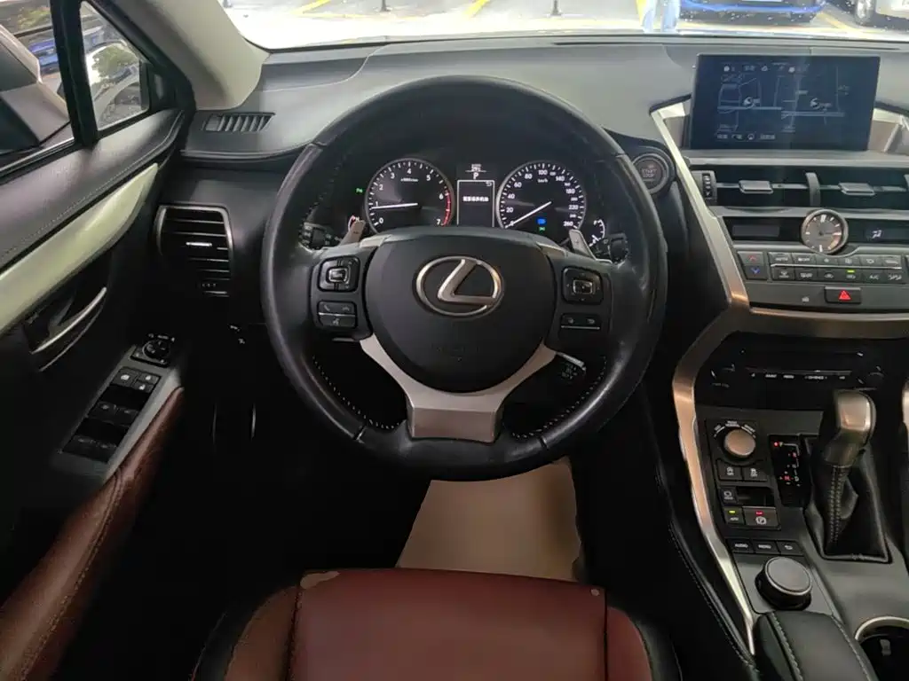 Lexus NX — миниатюра 11