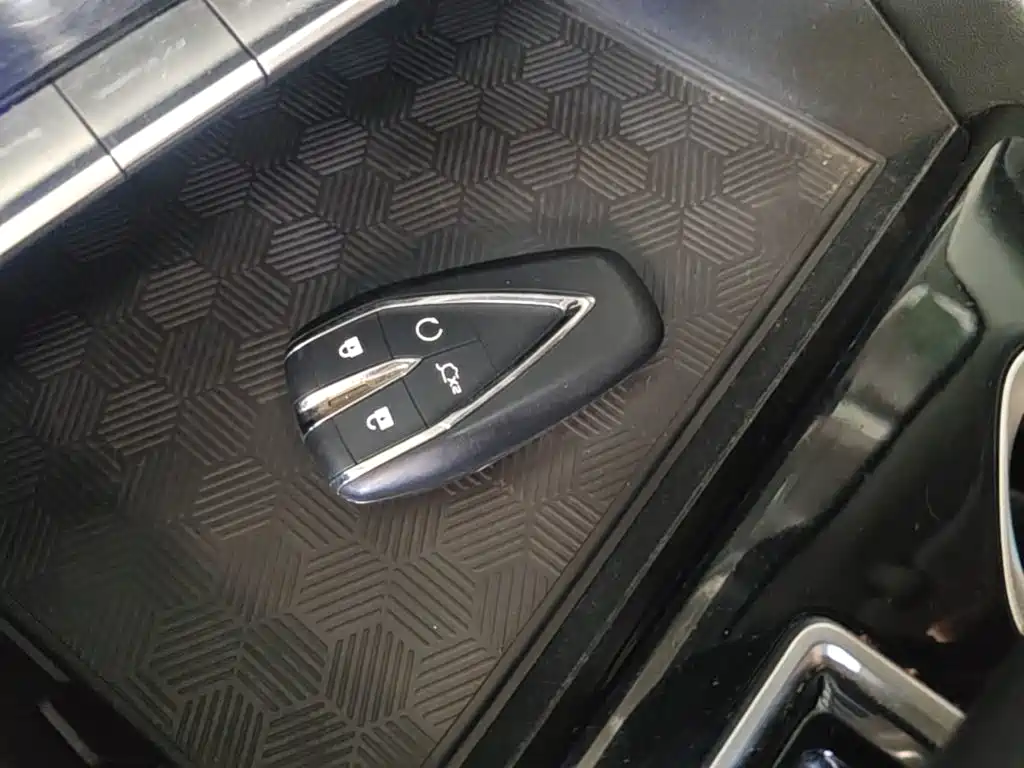 Changan Eado — миниатюра 9