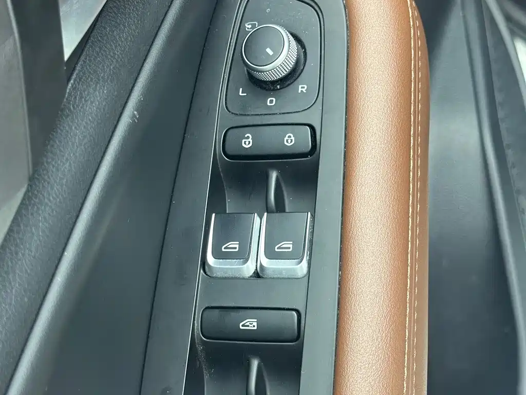 Geely Vision X6 — миниатюра 10