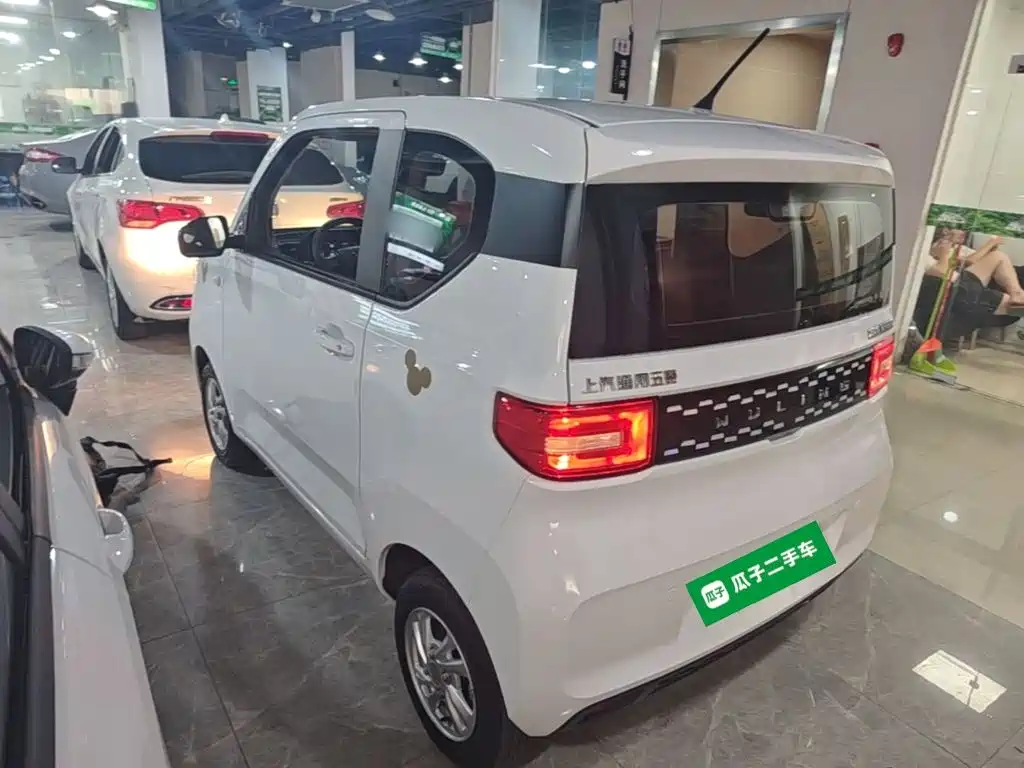 Wuling MINIEV — миниатюра 5