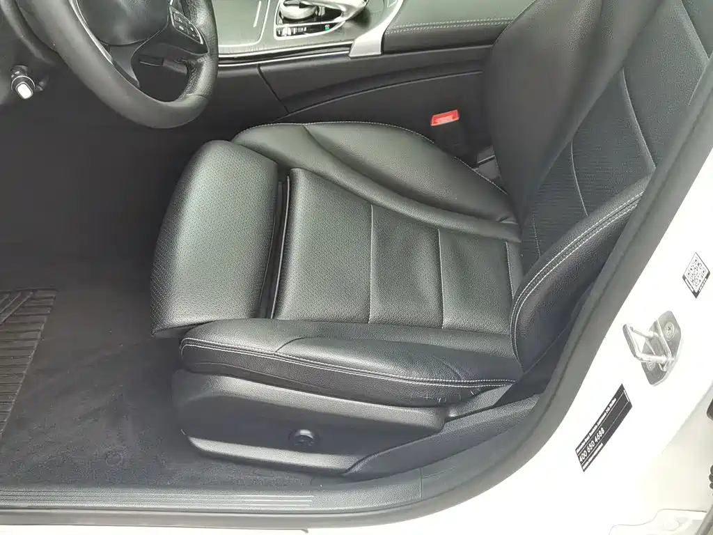 Mercedes-Benz C-Class — миниатюра 20