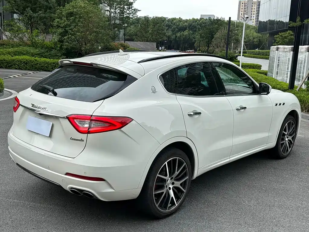 Maserati Levante — миниатюра 13
