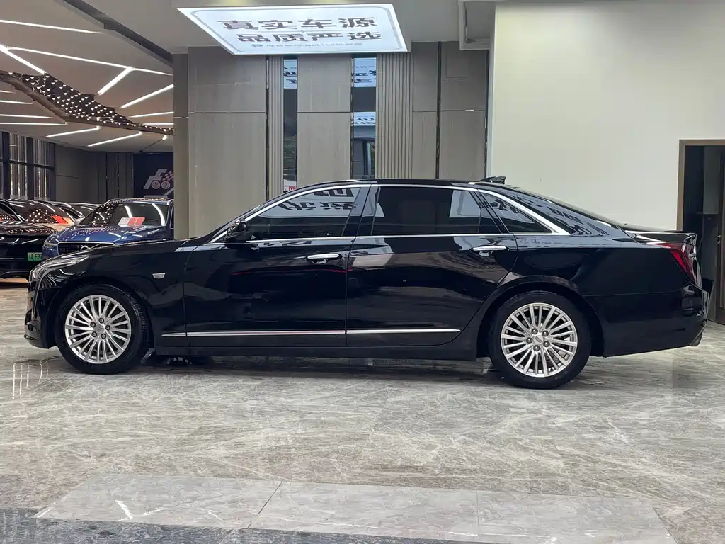 CADILLAC CT6