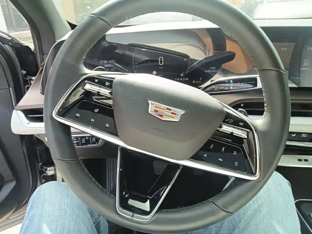 Cadillac GT4 — миниатюра 11
