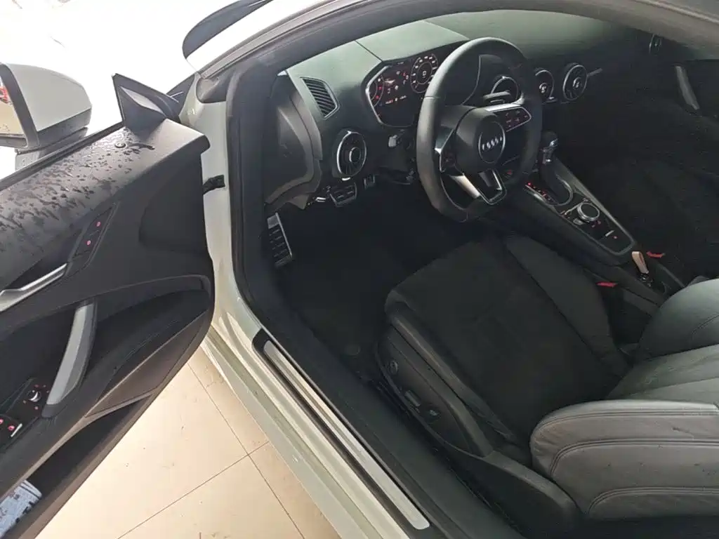 Audi TT — миниатюра 16