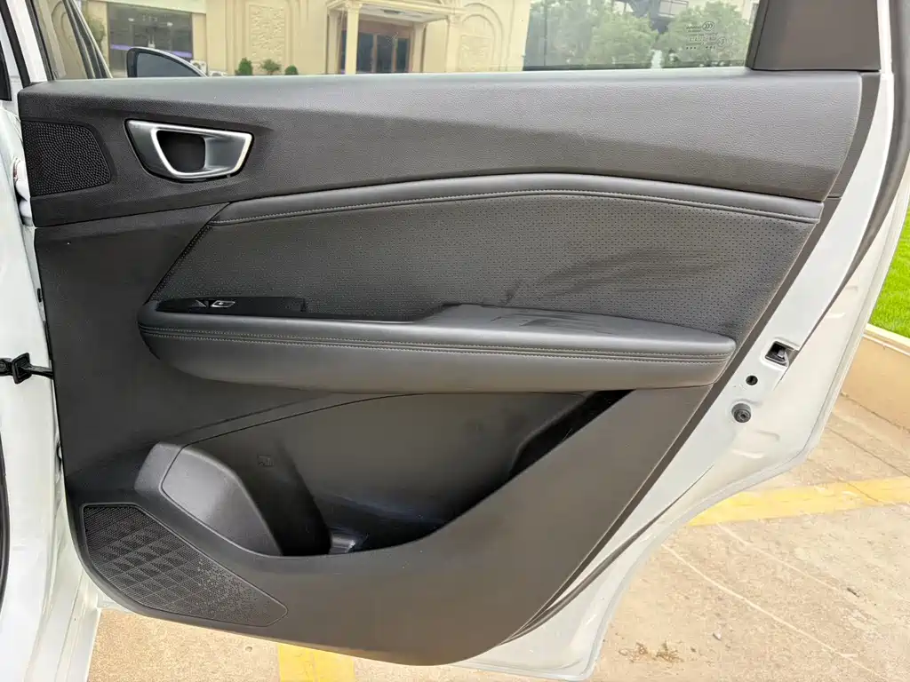 Wuling Jiachen — миниатюра 17