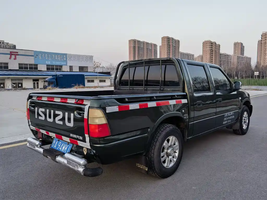 ISUZU PICKUP