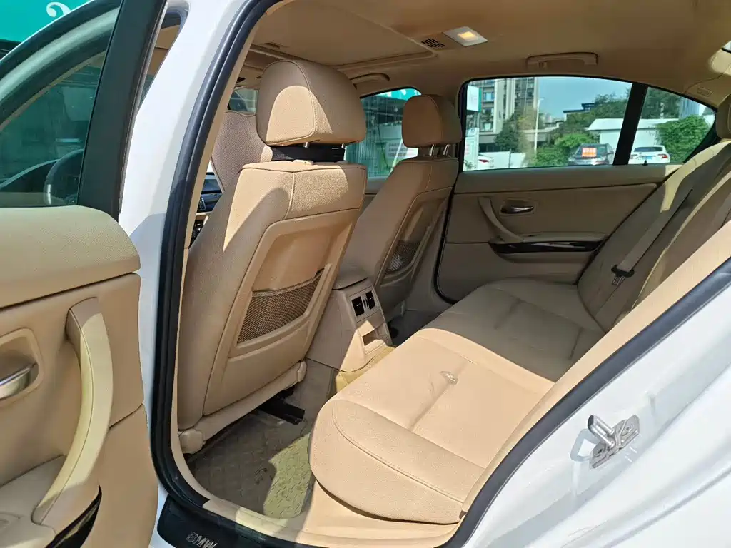 BMW 3 Series — миниатюра 4