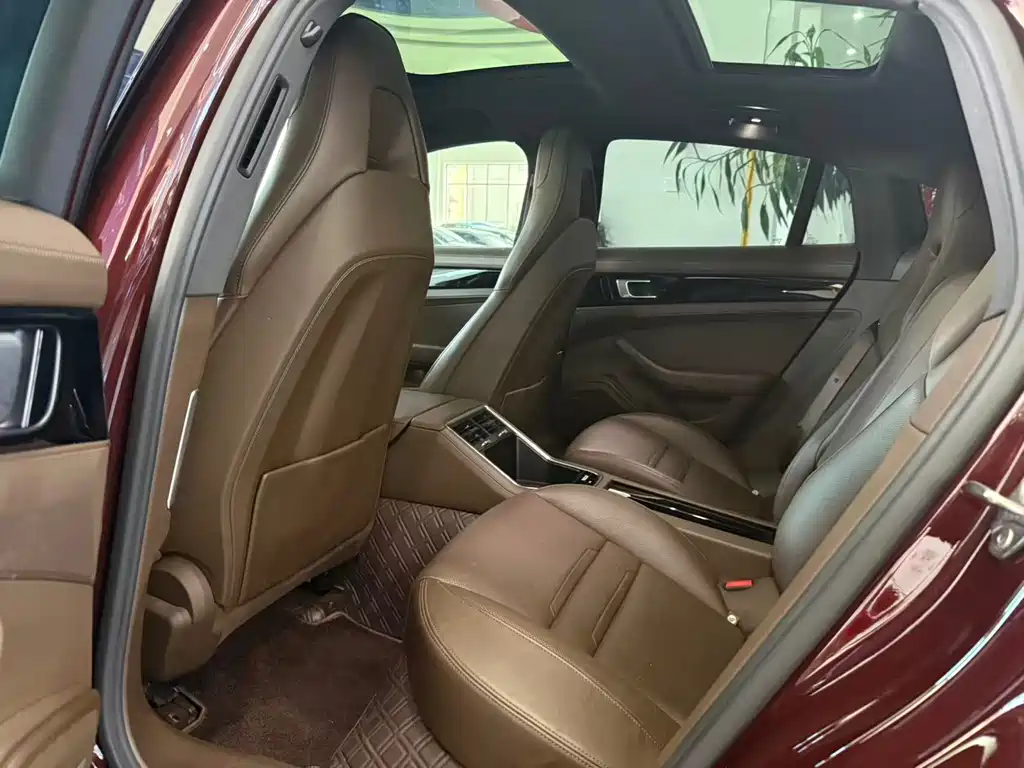 Porsche Panamera — миниатюра 6