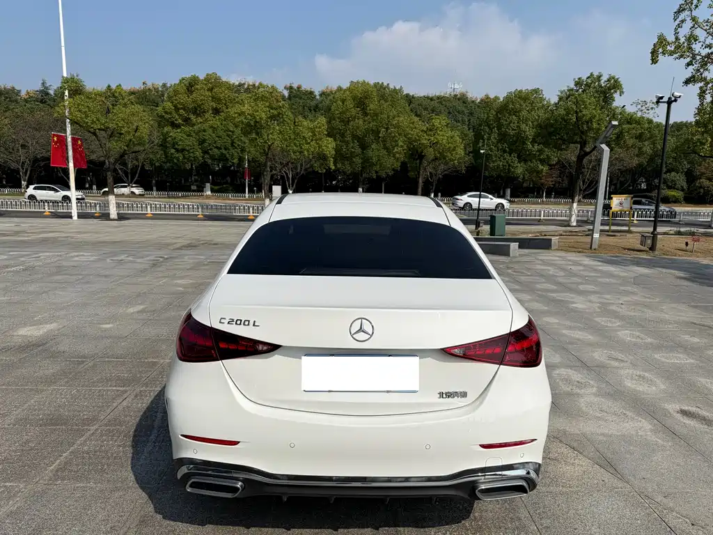 Mercedes-Benz C-Class — миниатюра 6