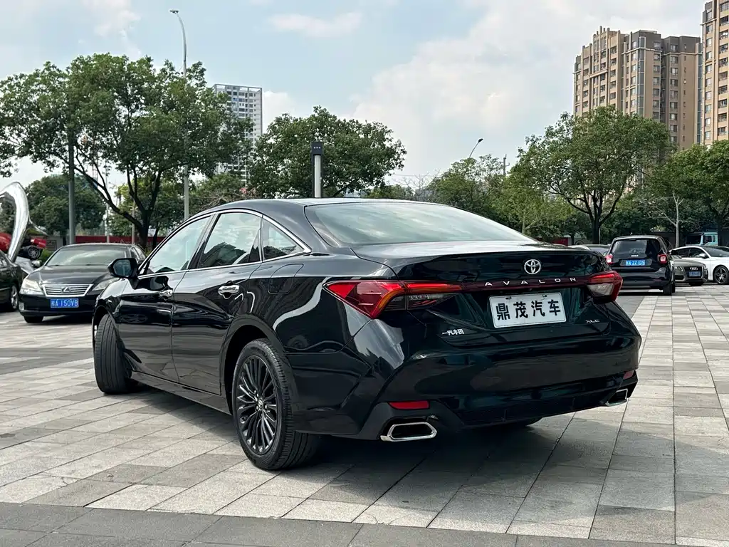 Toyota Avalon — миниатюра 6