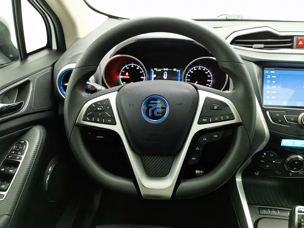 BYD Yuan EV — миниатюра 11