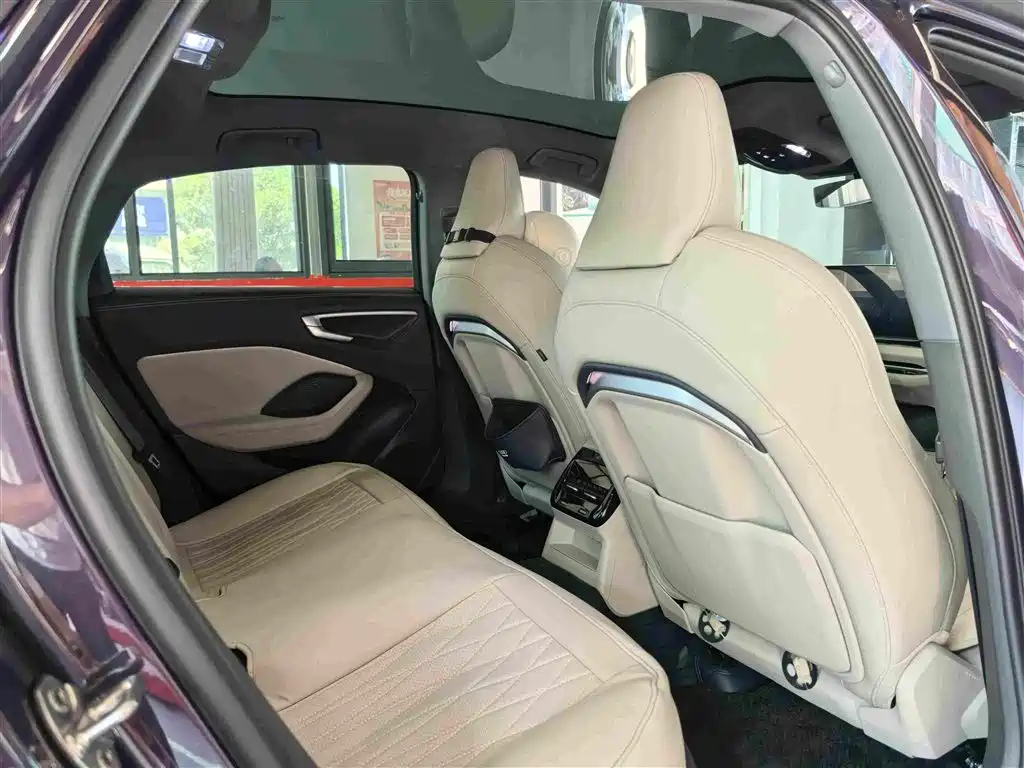 Audi A5L — миниатюра 14