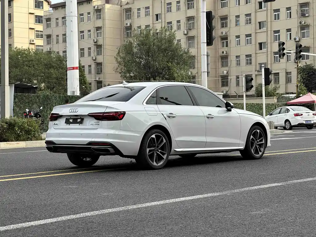 Audi A4L — миниатюра 8