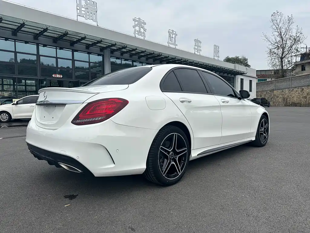 Mercedes-Benz C-Class — миниатюра 7