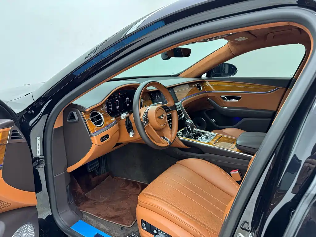 Bentley Flying Spur — миниатюра 12