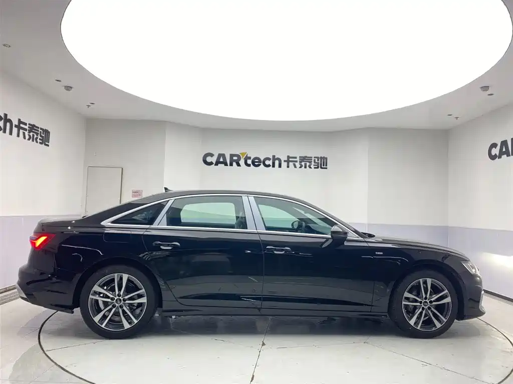 Audi A6L 2025 40 TFSI Luxury
