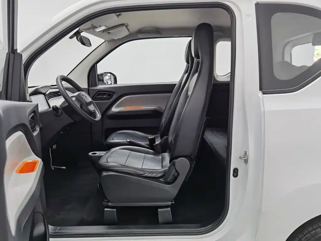 Wuling MINIEV — миниатюра 10