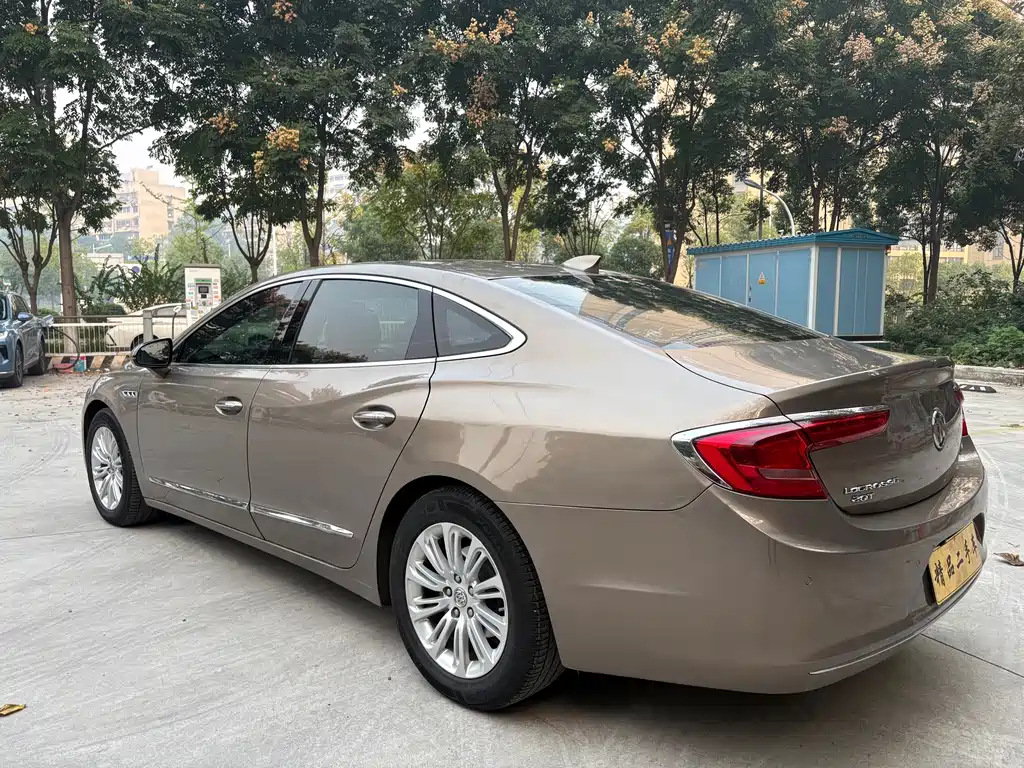 Buick LaCrosse — миниатюра 4