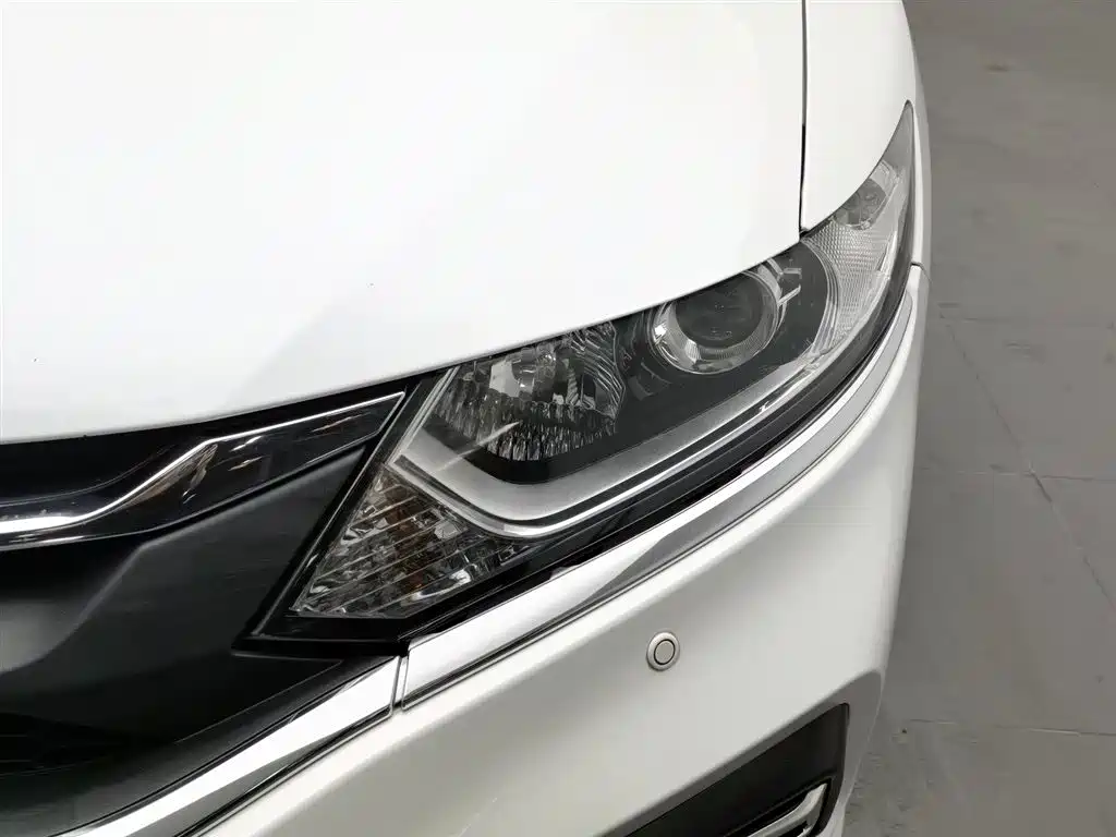 Honda Jade 2017 1.8L AT Comfort 5 мест