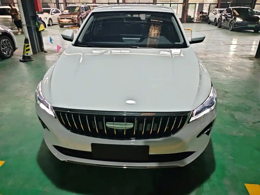 Geely Emgrand 2026 400 1.5L MT