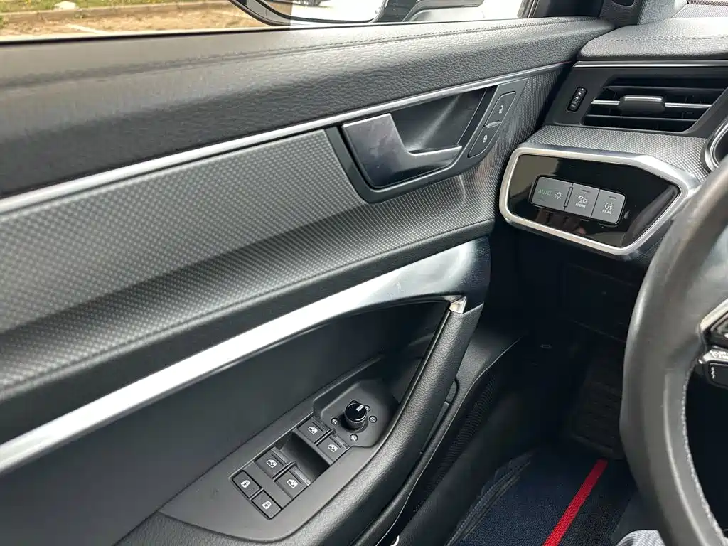 Audi A6L — миниатюра 23