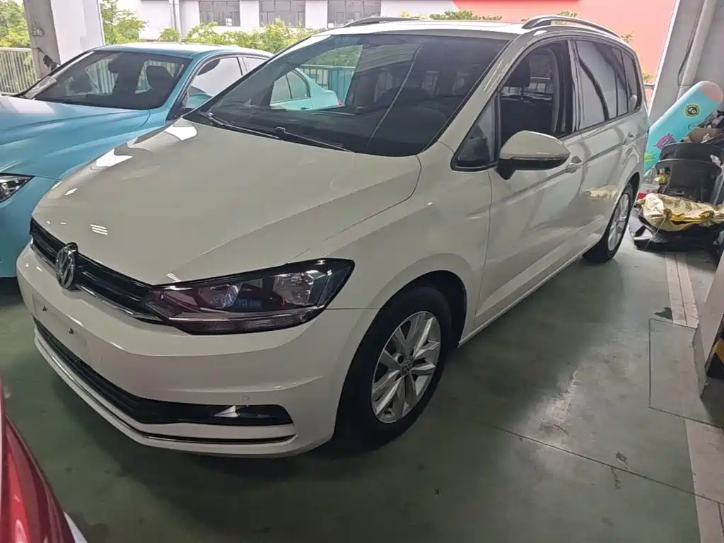 Volkswagen Touran — миниатюра 2