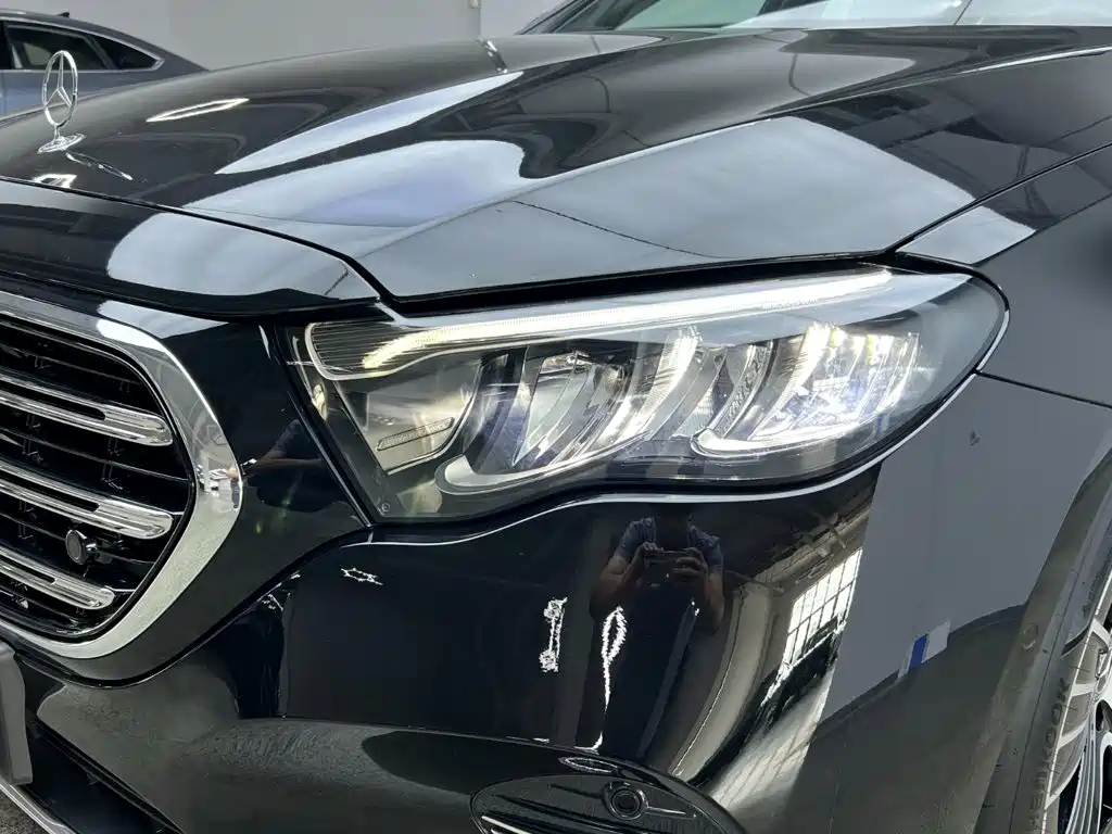 Mercedes-Benz E-Class — миниатюра 13