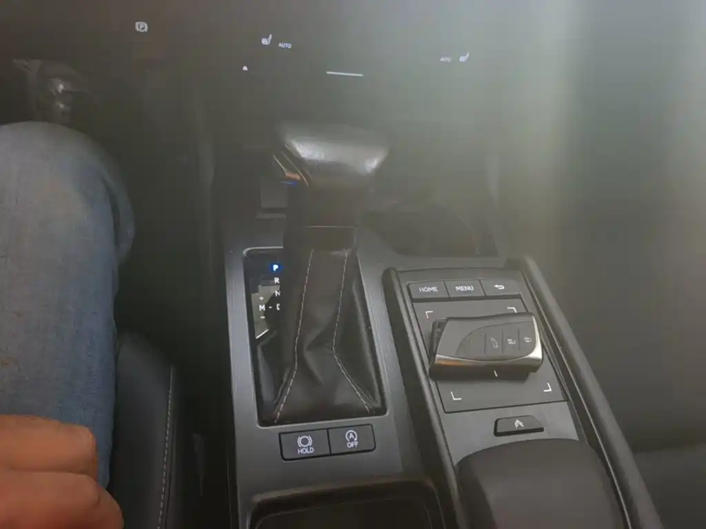 Lexus ES — миниатюра 14